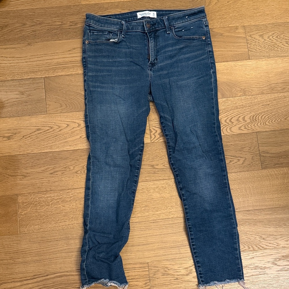 Abercrombie & Fitch Dark Blue Cropped Skinny Jeans